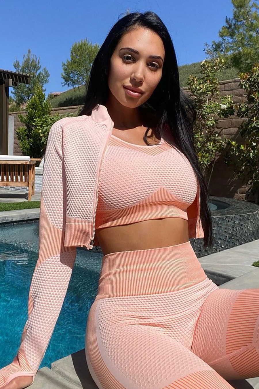 Activewear Tops * | Wholesale Fashion Nova Matrix Infinity Seamless Active Crop Jacket Blush/Combo